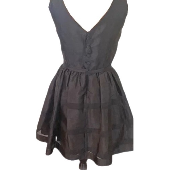 Taylor Black Formal Dress w/ Front Bow Detail, Size 8 - Picture 5 of 5